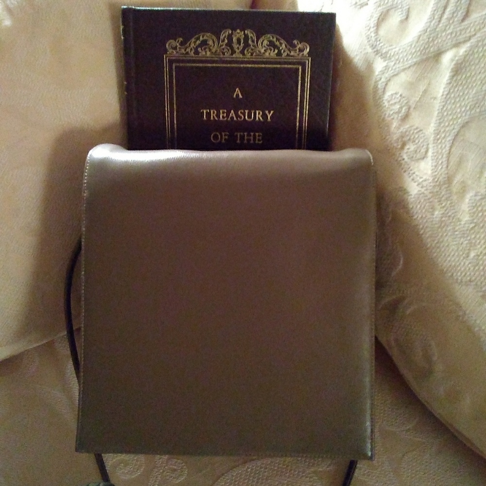 NWOT Cross body handbag